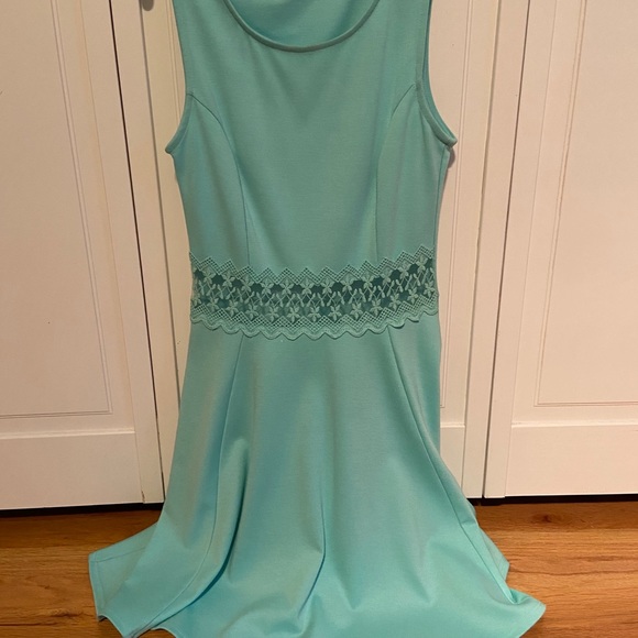 Merry in the Middle Crochet Dress- Mint Green - Picture 4 of 6